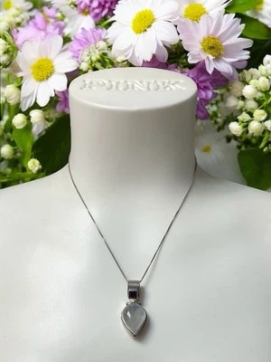 Изысканное ожерелье кулон из чистого серебра с радужным лунным камнем каплевидная подвеска - Изображение 1 из 4