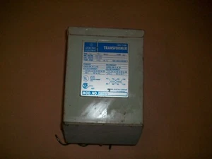 GE 9T51B10G3 TRANSFORMER 1 KVA PRI: 240/480V SEC: 120/240V 1-PHASE - Picture 1 of 5