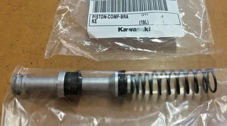 KAWASAKI Z250A KZ400J KZ440 KZ550 1974-1982 KIT REVISIONE POMPA FRENO ANTERIORE - Immagine 1 di 1