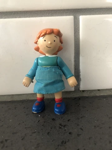 Caillou Collectible Figure: Rosie Irwin Toy 2002 Vintage Fabric Skirt 2.5" Cover