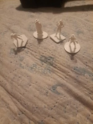Vampire Hunter The Game MB 2002 4 Replacement pawn Figures Plastic Very Good  - Image 1 of 4