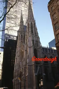 Original New York City Street Scene St. Patricks Cathedral 35mm Photo Slide - Picture 1 of 2