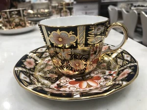 Royal Crown Derby 2451 Imari Traditional Teacup Cup & Saucer - Picture 1 of 10