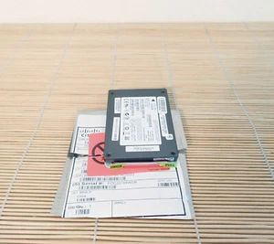 Neu Cisco SSD-SATA-200G 200 GB SATA Solid State Disk for NIM-SSD New Open Box - Bild 1 von 1