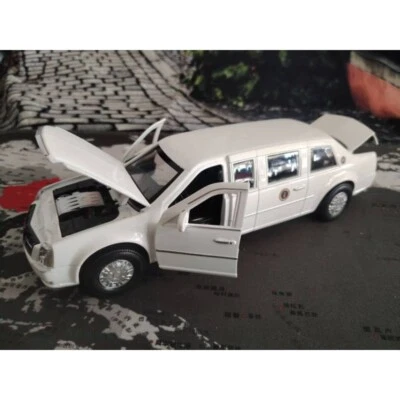 1/32 Alloy Cadillac Presidential Limousine 2012 DTS Collectible Car Model White - Image 1 of 4