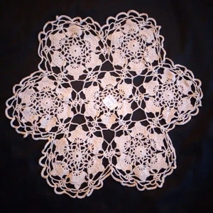 Antique Doily 11 13/16in - Picture 1 of 3