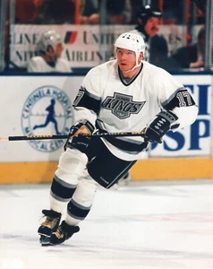 Jari Kurri Los Angeles Kings Unsigned 8x10 Photo - Picture 1 of 1