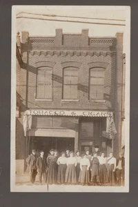 Waverly IOWA RPPC c1910 EMPLEADOS DE FÁBRICA DE CIGARROS POSANDO TIENDA DE TABACO IA - Imagen 1 de 3