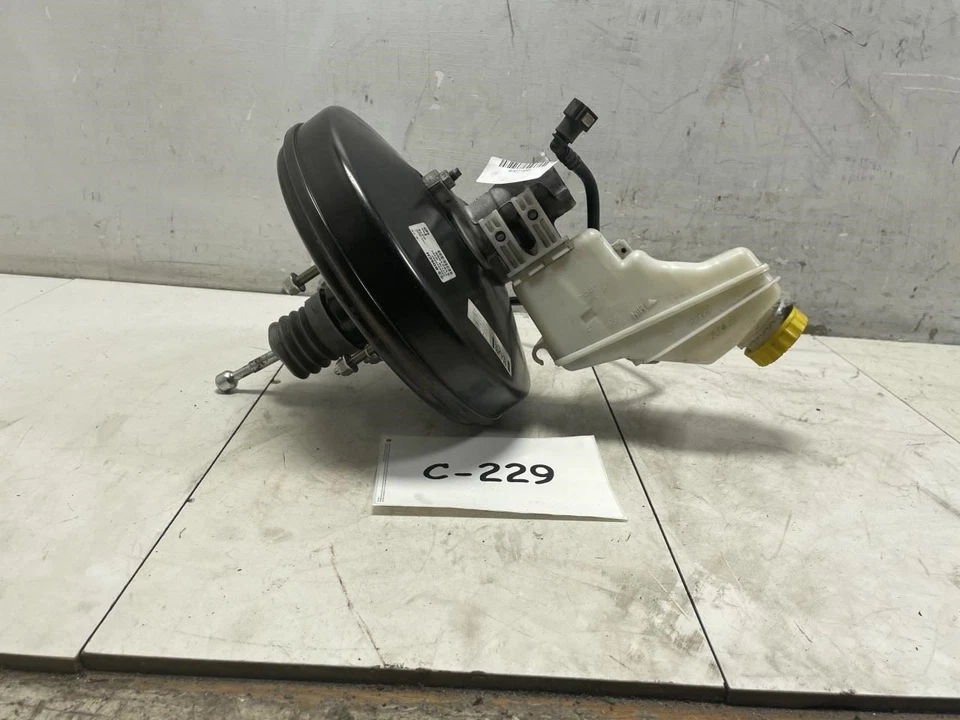 Fiat 500L 2014 refuerzo de freno eléctrico cilindro maestro con depósito OEM+ Foto 1 de 4