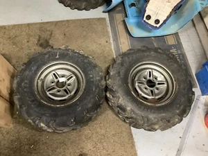 Yamaha Grizzly 600 1998 98 ruedas delanteras/neumáticos - Imagen 1 de 8