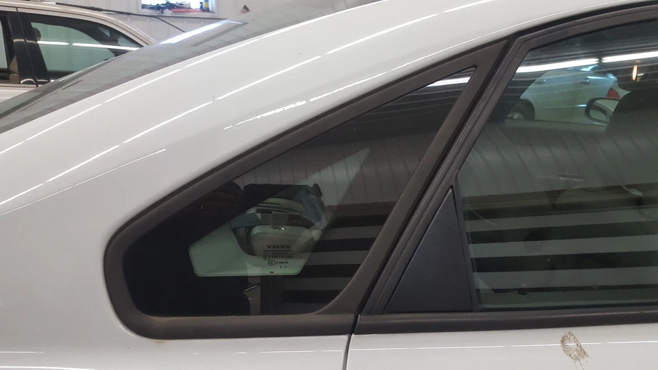 2007 VOLVO S40 PASSENGER RIGHT QUARTER GLASS WINDOW ONLY — 第 1/1 张图片
