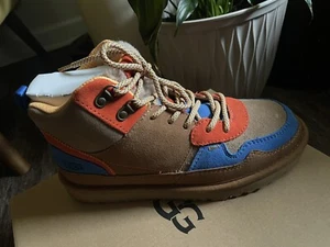 UGG size 5 - highland boot kids - Picture 1 of 4