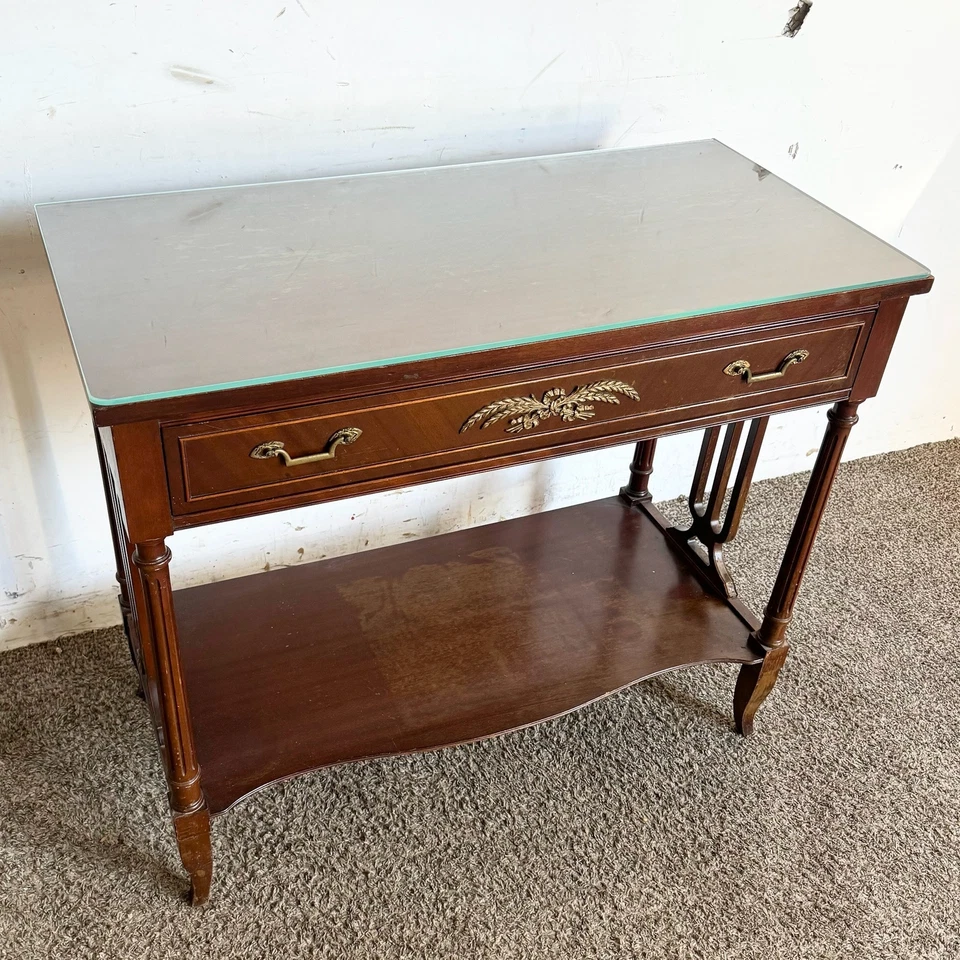 Aparador Federal de caoba flameada de la década de 1940 de Rway Foto 1 de 4