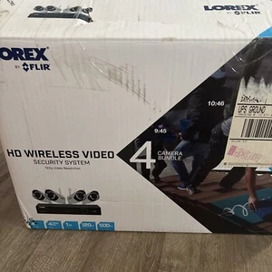 NEW Lorex 4 Channel  Super HD 1 TB HDD W. 4 Cameras - 720 Resolution Used In Box - Picture 1 of 10