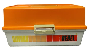 Scatola porta attrezzi da pesca vintage Rebel 700 plastica dura 3 vassoi ***RARA*** - Foto 1 di 14