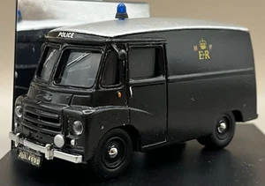 Vitesse City 1:43 Morris LD150 Van - Police Code 3 CV016 - Picture 1 of 3