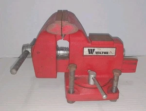Vintage WILTON Bench Vise With Swivel Base, 4" Jaws & Anchor Bolts, Made In USA! - Picture 1 of 17