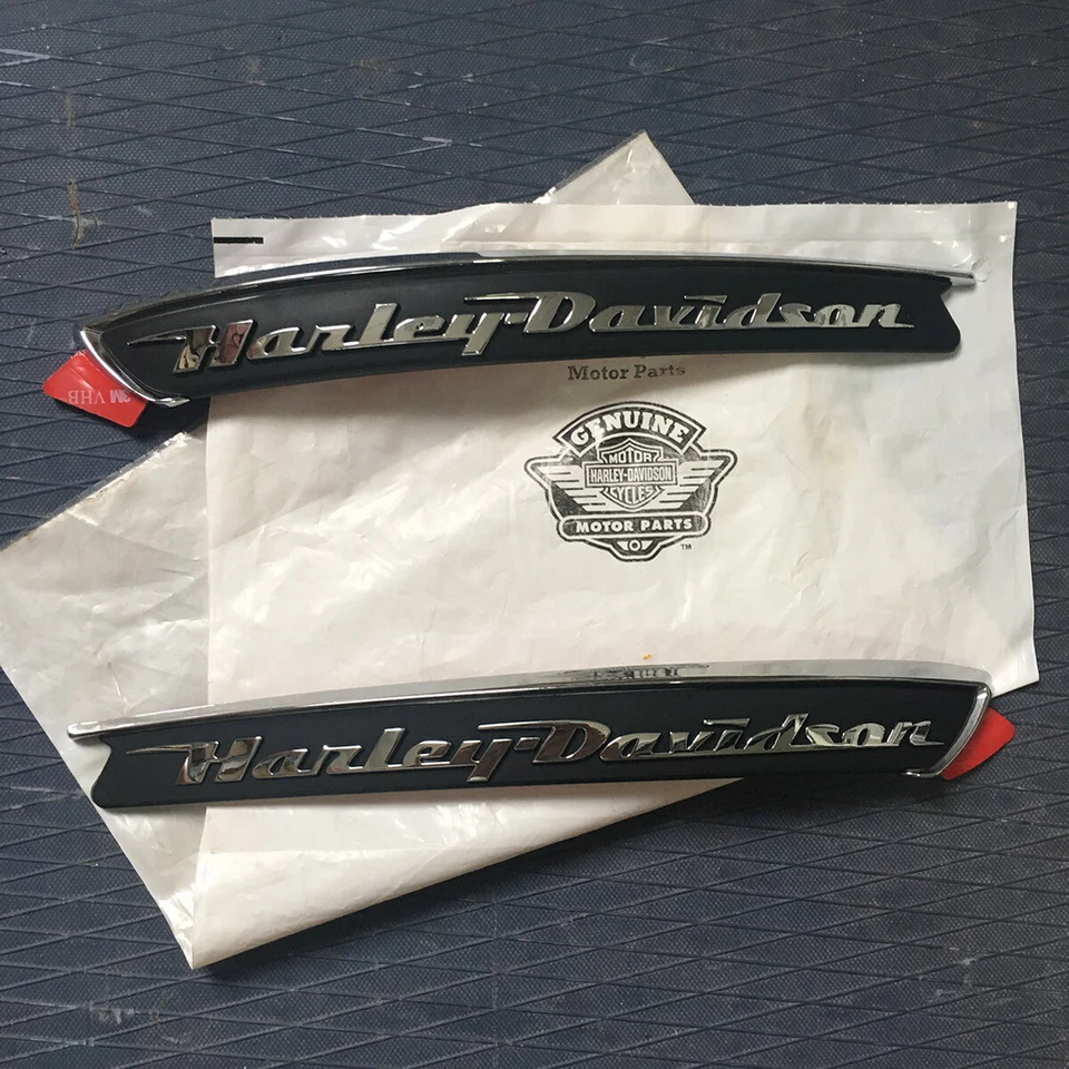 Insignia emblema tanque combustible gasolina fabricante de equipos originales para Harley Davidson CVO Touring Dyna Softail Foto 1 de 3