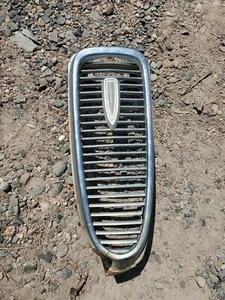 1959 Edsel Ranger Center Grill Section 1015844 Ford - Picture 1 of 3
