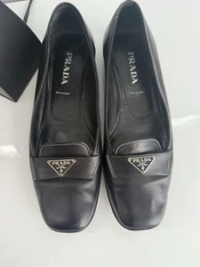 PRADA Black Leather Triangle Logo Flats Loafers-Sz EU 37.5 - Picture 1 of 6