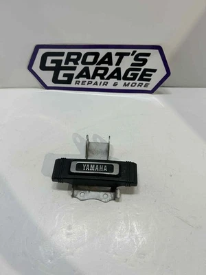 85-86 YAMAHA MAXIM X 700 XJ700 EMBLEMA INSIGNIA DELANTERA + SOPORTE DE MONTAJE Foto 1 de 4