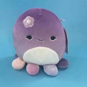 Peluche Squishmallows 5" Beula Octopus viola morbido fiore ombretto vita marina nuovo con etichette - Foto 1 di 3