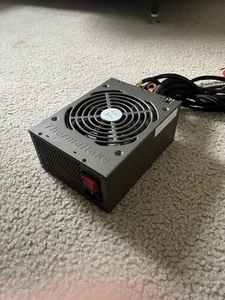 Thermaltake Toughpower 1000W Gold Power Supply Non-modular - Afbeelding 1 van 3