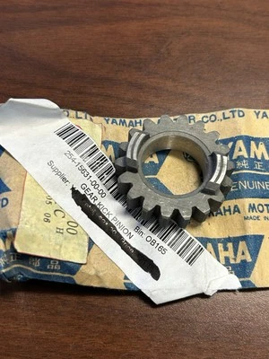 Yamaha DT100 G6 G7 JT2 JT2MX LT2 L5 MX100 Kick Pinion Gear 254-15631-00-00 AMC1A - Image 1 of 4
