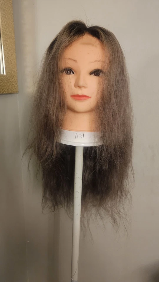 Peruca de renda cabelo humano virgem 100% ondulada cinza top 22 a 24" regular de alta qualidade  - Imagem 1 de 4