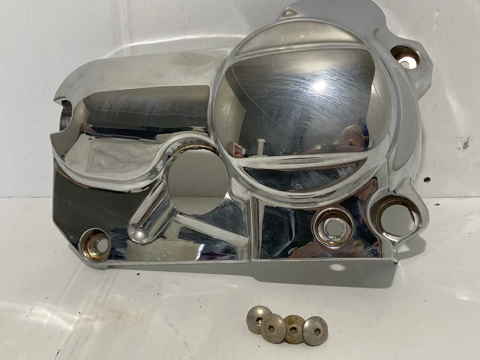 Yamaha V Star 650 1998 cubierta lateral, cubierta de montaje de freno trasero (plástico) (fabricante de equipos originales) Foto 1 de 4