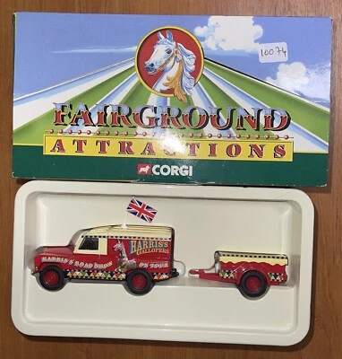 CORGI FAIRGROUND 1/43° " N° CC 07401 ATTRACTIONS " LAND ROVER , REMORQUE HARRIS - Photo 1/2