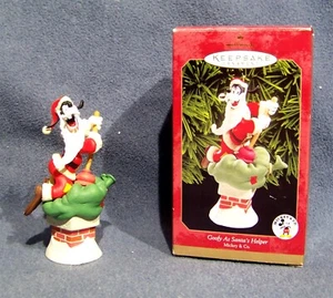 Hallmark - Goofy as Santa’s Helper - 1999 - QXD4079 - EUC  - Picture 1 of 3