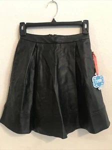 Falda negra Lamour Juniors talla Xsmall venta al por menor $48 (5hmbx-14-13) - Imagen 1 de 4