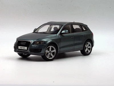 Kyosho 1:18 Audi Q5 2012 Ouarz Grey Diecast Metal Model 09241GR - Image 1 of 4