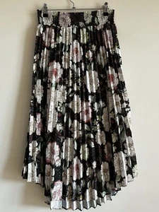 SUSSAN Ladies Skirt Sz 8 Black Floral Pleat Midi Asymmetric Hem Stretch Pleated - Picture 1 of 13