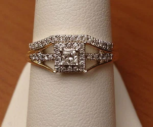 Yellow Gold Princess Round Cut Halo Set Diamonds Bridal Wedding Band Ring Set - Picture 1 of 11