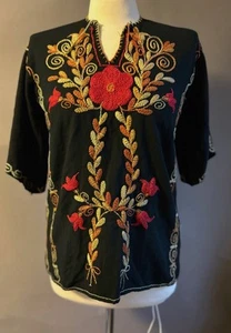 Black Embroidered 1/2 Sleeve Top - Size M(?) - Picture 1 of 3