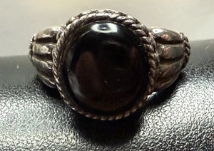 Vintage großer ovaler I/2 Zoll schwarzer Onyx Stein Ring Sterlingsilber 925 gestempelt Gr. 7,75 - Bild 1 von 16