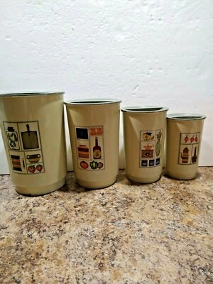 Nesting Canister Set 4 Piece w Lids Green Plastic 1970's Era Vintage - Image 1 of 4