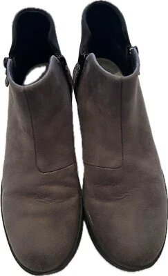 Botín Clarks Cloudsteppers gris y negro  Foto 1 de 4