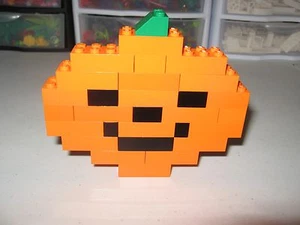 LEGO    "HALLOWEEN"       BUILT FOR DISPLAY AND PICTURES - Picture 1 of 3