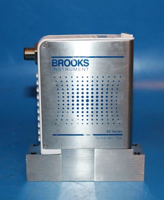 Brooks Instrument GF125C-105883 Mass Flow Controller MFC 30 SCCM N2 - Image 1 of 4