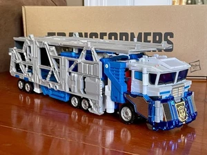 Transformers: Legacy Robots in Disguise 2001 ULTRA MAGNUS (HasLab Omega Prime) - Picture 1 of 4