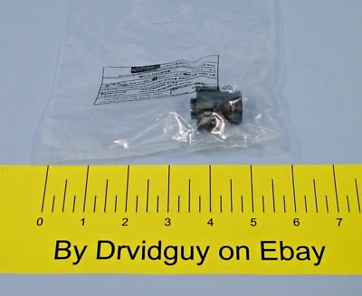 Amphenol 100109-930 C016 20G003 100 12 Circular Connector; 4 Position; Female - Image 1 of 4