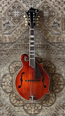 Mandolina Eastman MD615 estilo F con pastilla, estuche rígido y configuración profesional gratuita Foto 1 de 4