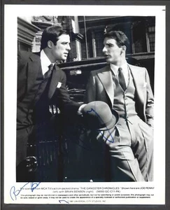 Joe Penny & Brian Benben - signed Autogramm Movie Still - Gangster Chronicles - Bild 1 von 1