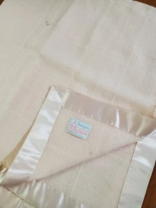 Drei Weber handgewebte rosa Babydecke 100% Schurwolle Sakowitz Satinkante - Bild 1 von 9