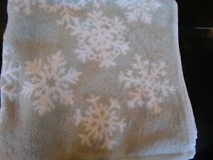POTTERY Barn snowflake jacquard gray bath towel  photo shoot sample 