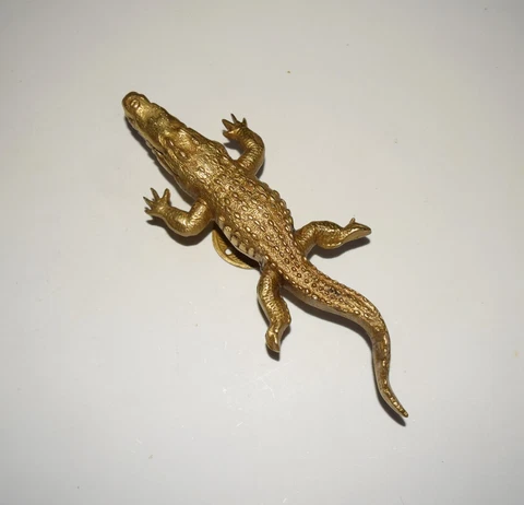 Round Base Crocodile Figure Door Handle Brass Gharial Bedroom Almirah Pull HK443 Cover