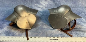 Medieval Articulated Metal Knee Armor, (Pair) Cosplay, Larp -Old movie costume - Picture 1 of 3